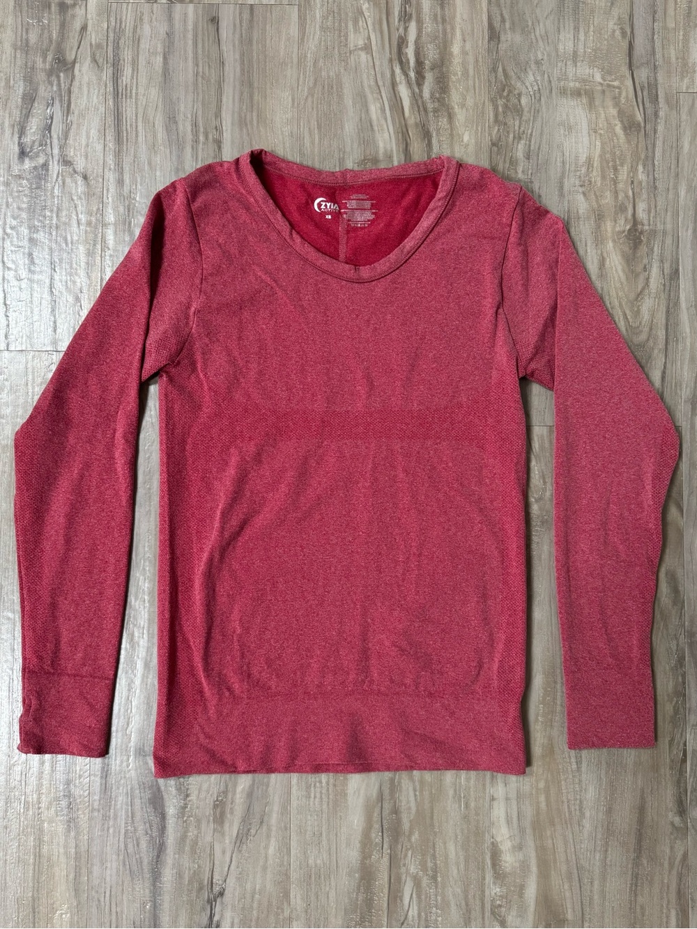ZYIA Active Red Heather Performance Long Sleeve Tee
